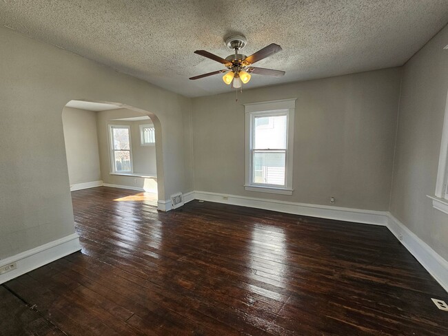 Building Photo - NE 2 bedroom house, Fenced Yard, 1 Stall G...