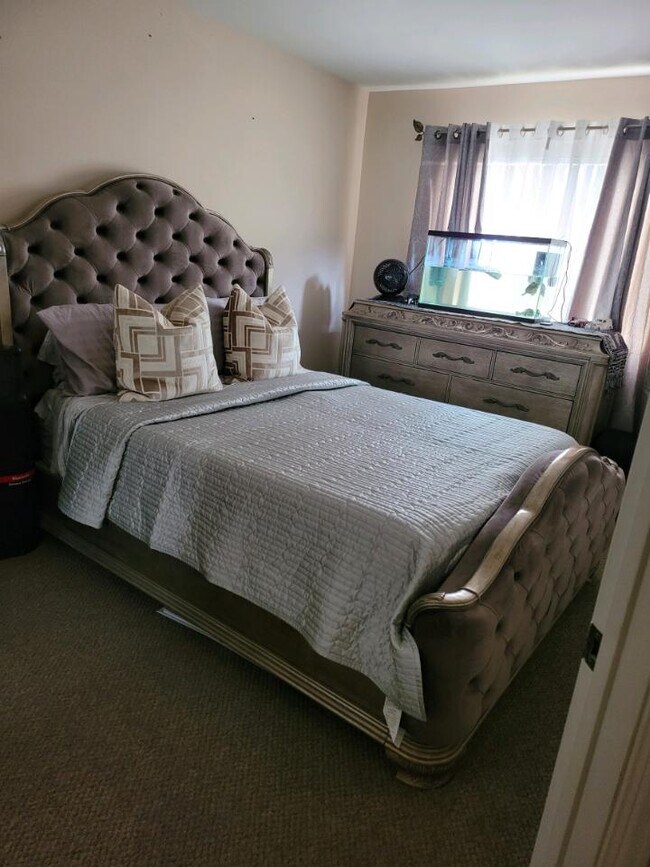 Foto del edificio - 12364 Osborne St