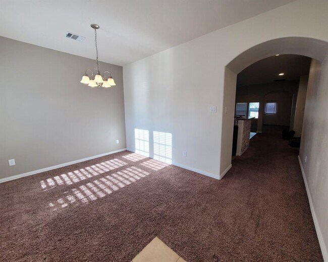 Building Photo - 3410 Hunter's Canyon