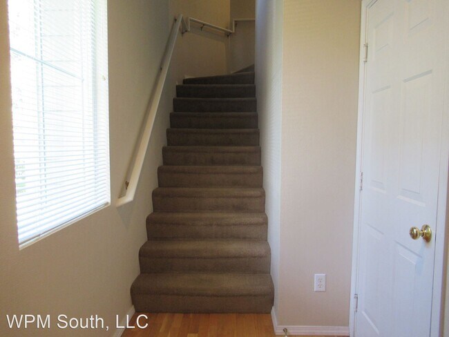 Building Photo - 2 br, 2 bath House - 2170 Newport Way NW