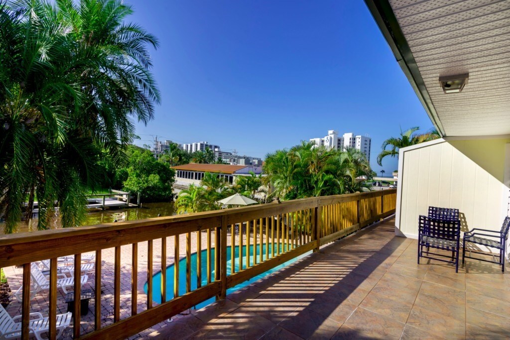 Building Photo - 110 Bahia Via