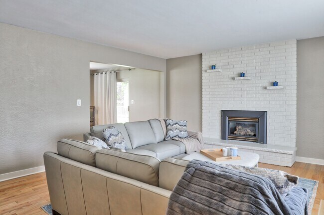 Building Photo - Its all about location! This exquisite home is located in an established neighborhood, convenient...