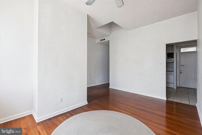 Foto del edificio - 1806 W Diamond St