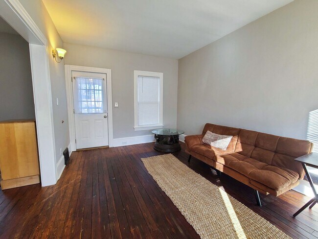 Foto del edificio - Renovated Private Home