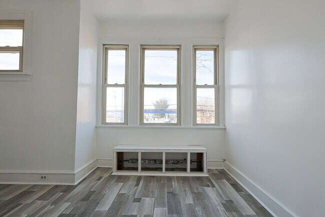 Foto del edificio - Well-kept 3 Bed, 1 Bath Single Family Home - Schedule your tours now!