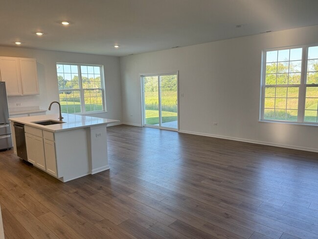 Building Photo - 10891 Thomas St