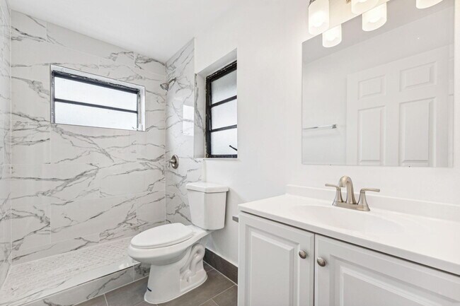 Foto del edificio - 377 NW 2nd Way