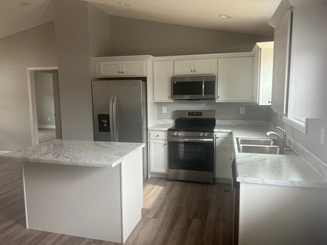 Building Photo - Maynardville 37807 - Brand new 3 bedroom, ...