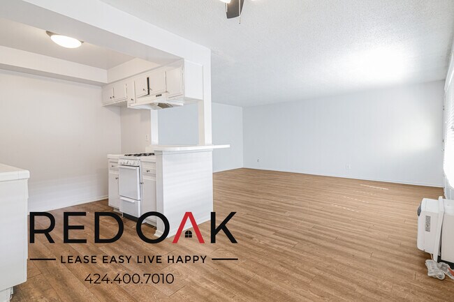 Building Photo - Contemporary and Cozy Two Bedroom with Lot...