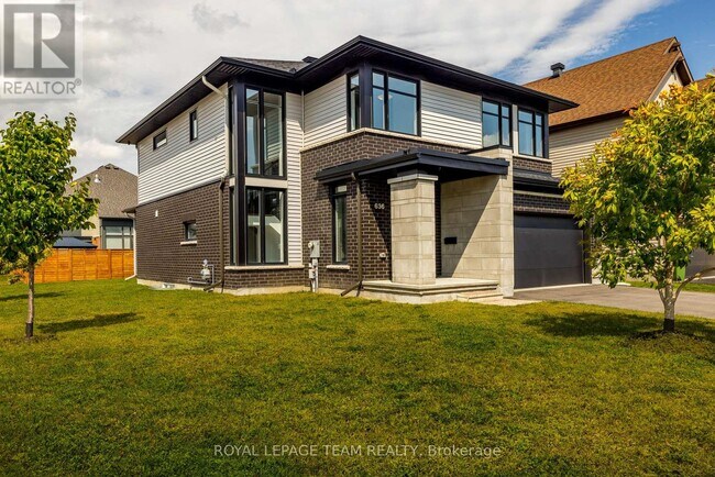 Photo du bâtiment - 636 Mistwell Ln