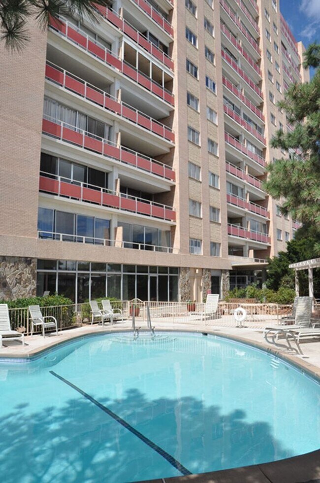 Foto del edificio - 1331 Park Ave SW