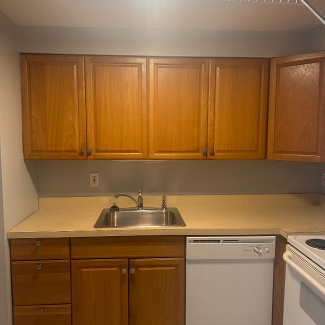 Photo - 602 Yeadon Ave Apartment