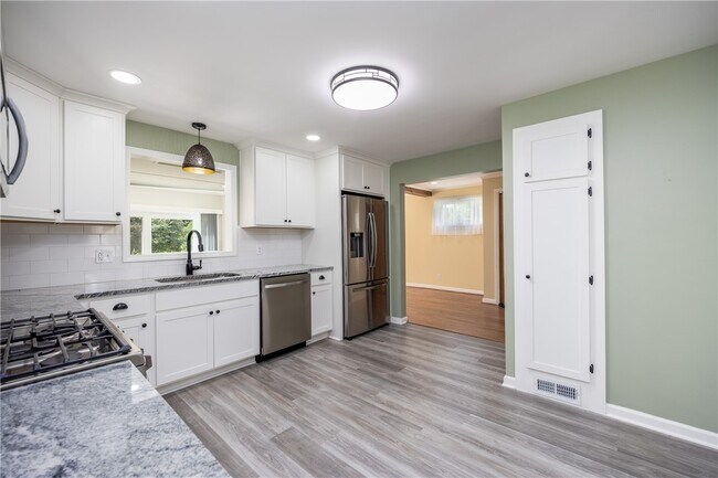 Foto del edificio - 503 Pineview Dr