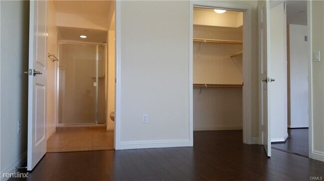 Building Photo - 3 br, 2 bath Condo - 1401 Lomita Blvd Unit...