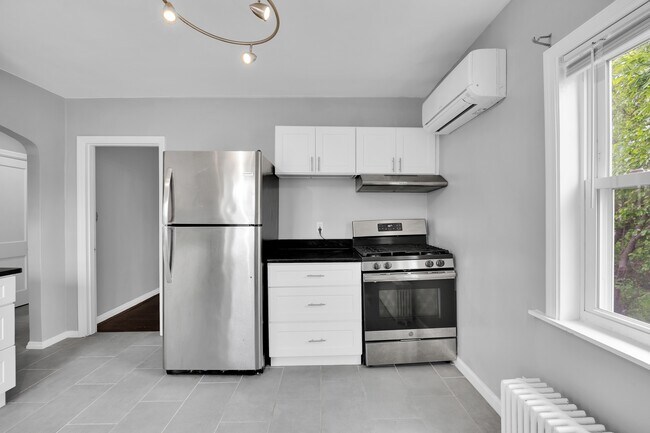 Building Photo - 4343 Matson Ave