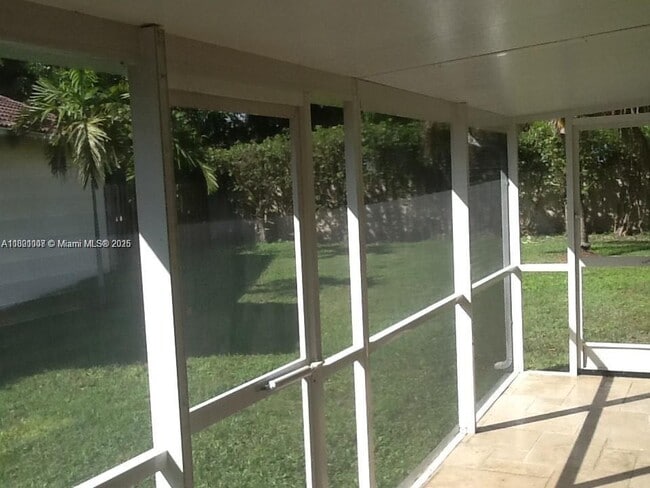 Foto del edificio - 24 Gables Blvd