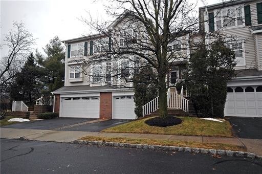 Building Photo - 3 Lambiance Ct