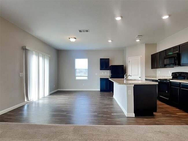 Building Photo - 100 Satsuma Ln