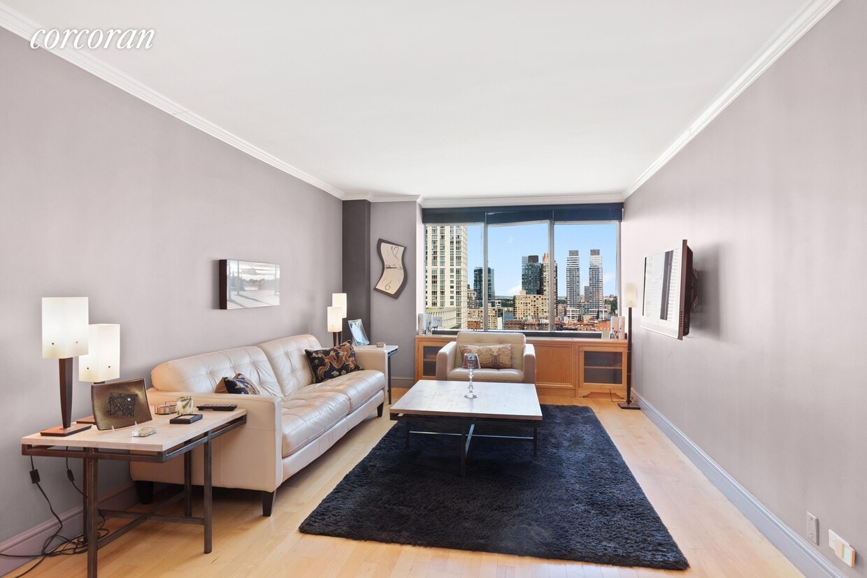 Primary Photo - 61 W 62nd St