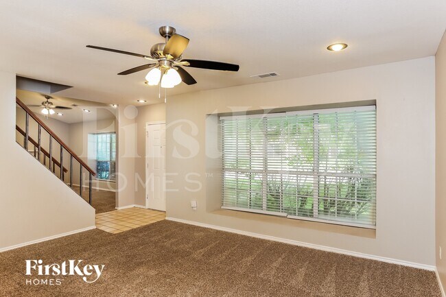 Foto del edificio - 1532 High Pointe Ln