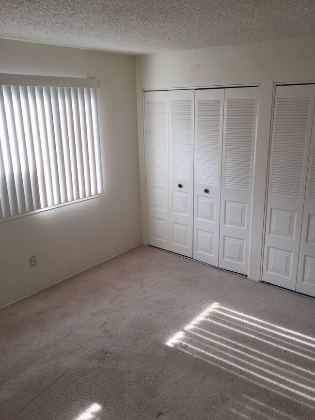 Building Photo - 3591 Quail Lakes Dr