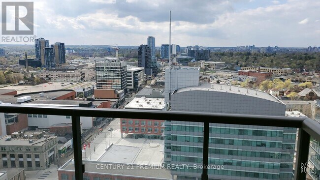Photo du bâtiment - 55-1955 Duke St W