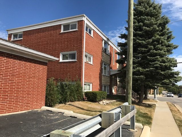 Primary Photo - 340 S Cass Ave