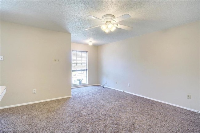 Building Photo - 4912 Brianhill Dr