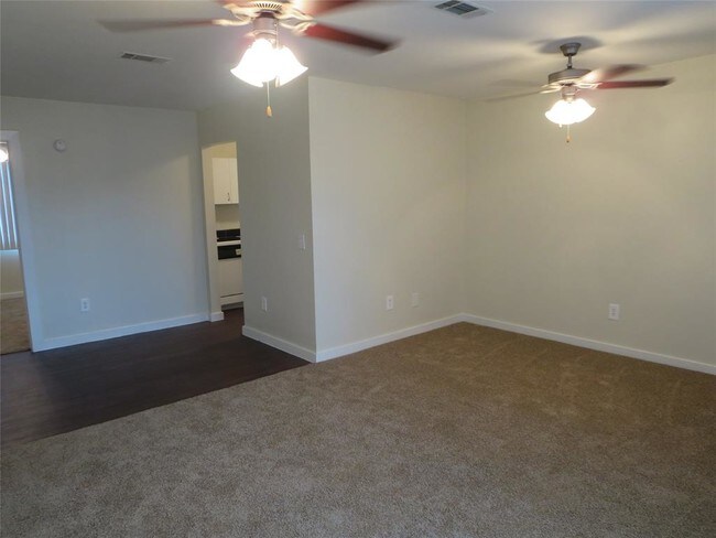 Building Photo - 3629 N Macgregor Way