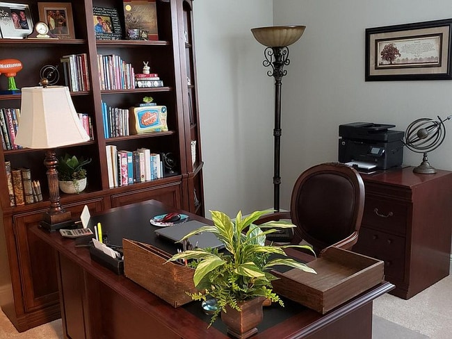 Foto del edificio - 2841 Casterton Dr