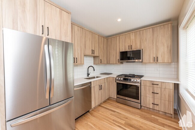 Building Photo - 4955 N Seeley Ave