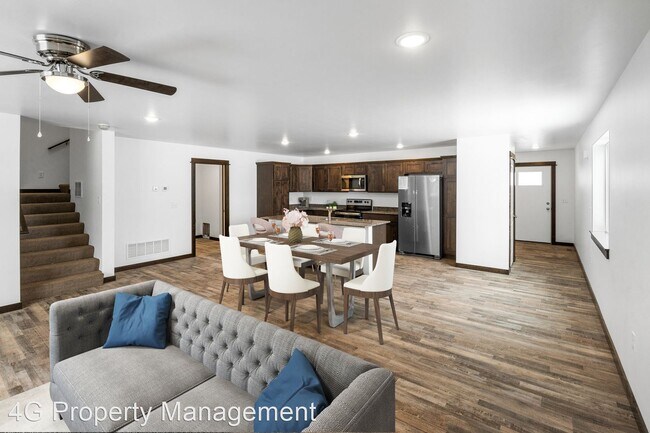 Building Photo - 3 br, 2.5 bath House - 708 Black Diamond U...
