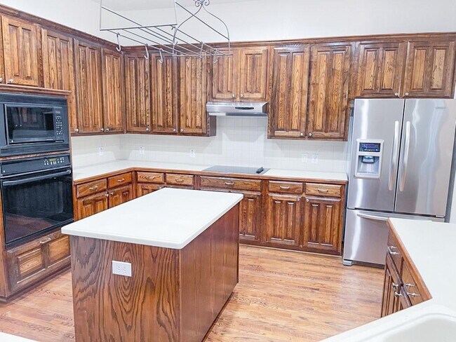 Building Photo - 1514 Pecan Valley Ct
