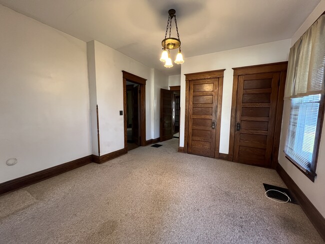 Bonus Room - 2611 Brady St