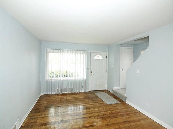 Building Photo - 5049 N 55th St, Milwaukee, WI 53218