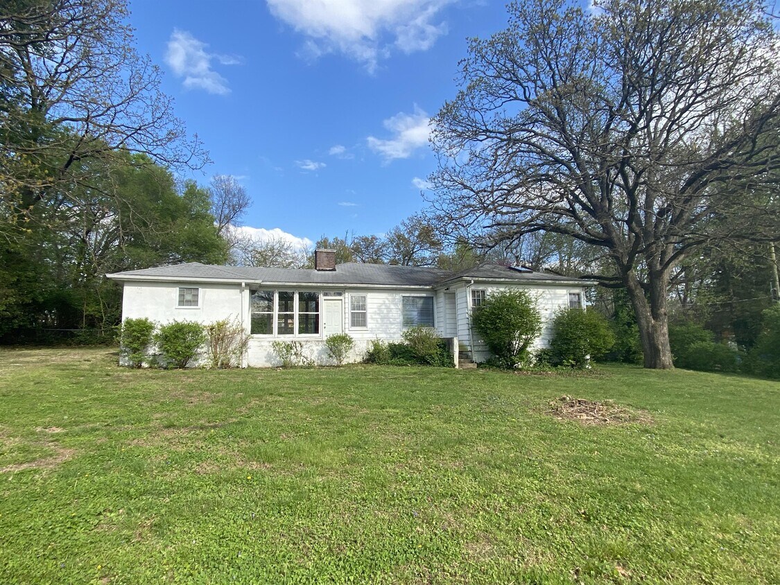 3534 S Oak Ave, Springfield, MO 65804 House Rental in Springfield, MO