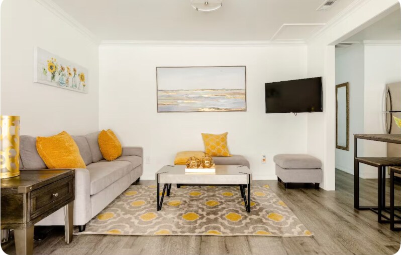 Foto principal - 16423 Barneston St