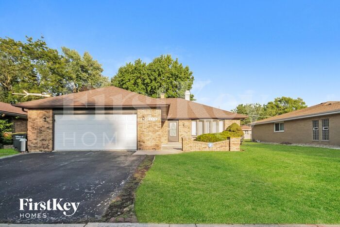 Primary Photo - 18519 Carriage Ln