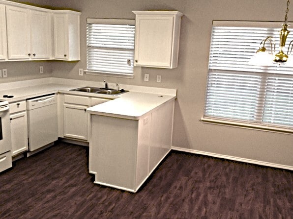 Building Photo - 1304 Doris Dr