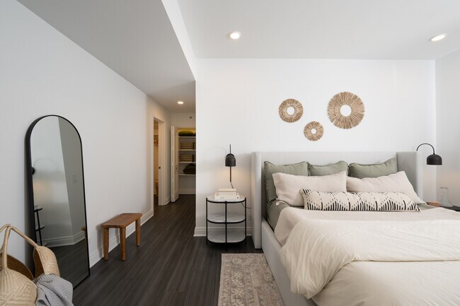 Foto del edificio - 2313 N Lincoln Park W