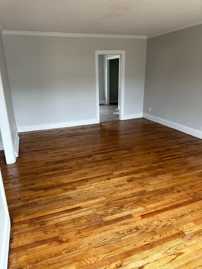 Foto del edificio - 422 Darby Ave