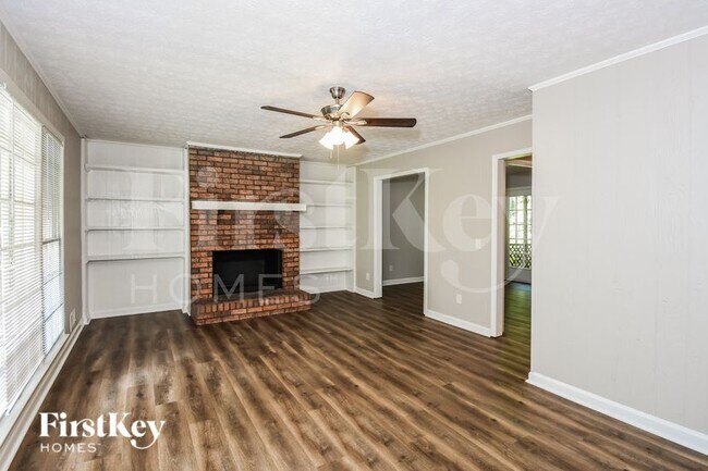 Foto del edificio - 125 Creekview Dr