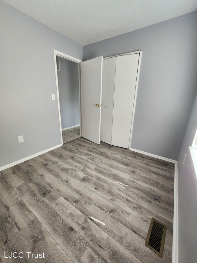 Building Photo - 3 br, 1 bath House - 5502 Riata Dr.