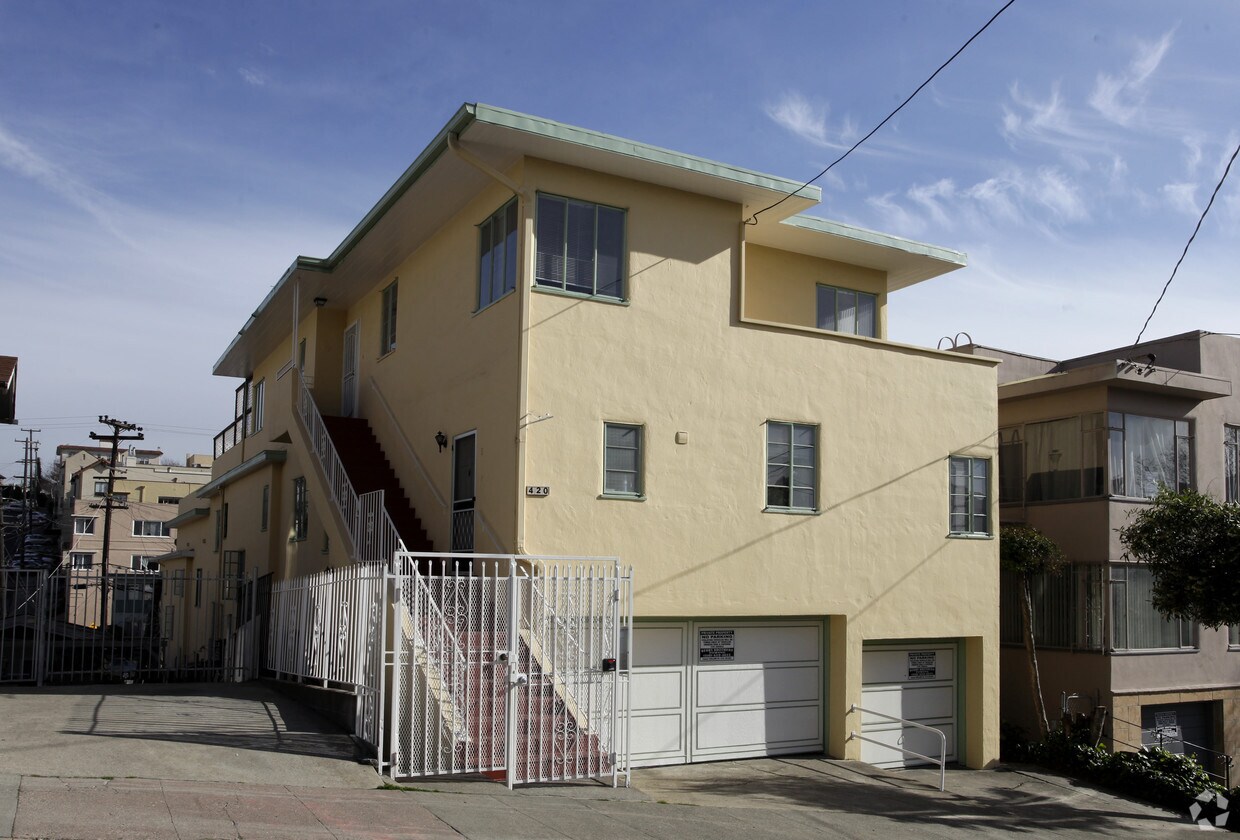 Foto principal - 420 Merritt Ave