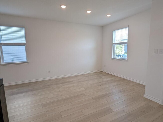 Building Photo - 120 Watkinville Rd