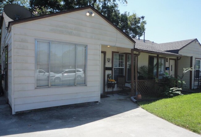 Foto del edificio - 2512 Mc Nay Dr