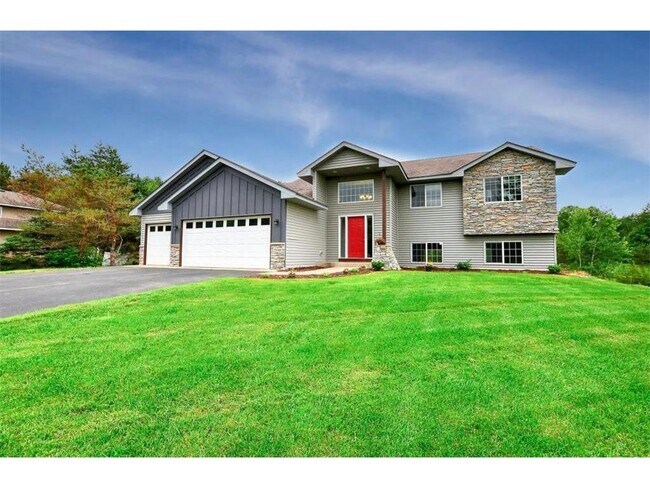 Foto del edificio - 25348 162nd St NW