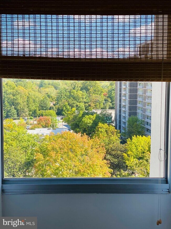 Foto del edificio - 5500 Friendship Blvd