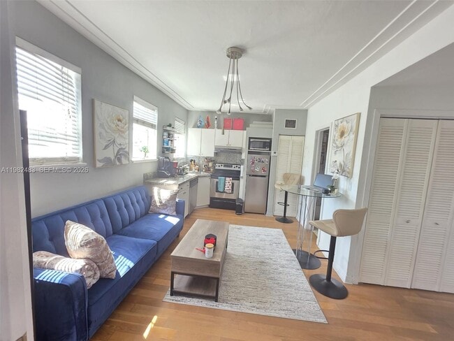 Building Photo - 1027 Pennsylvania Ave