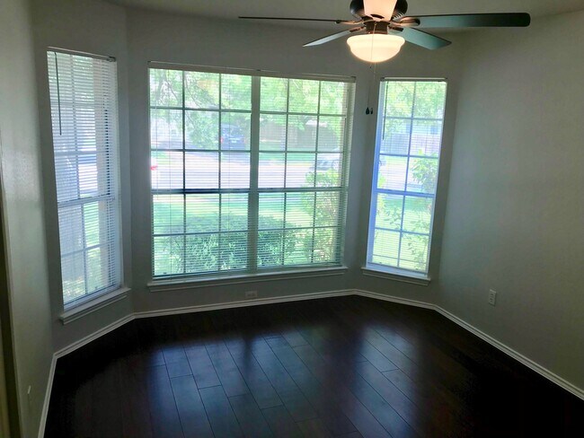 Building Photo - Cedar Park: Crossing at Carriage Hills